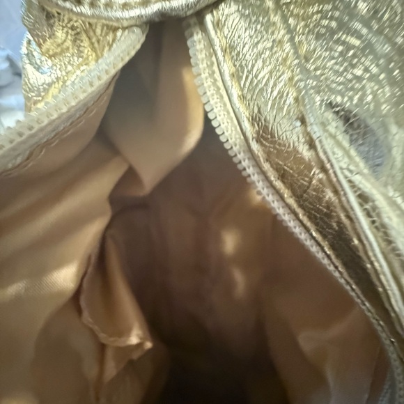 NWT gold small Clutch shoulder bag ♥️ - Picture 3 of 4